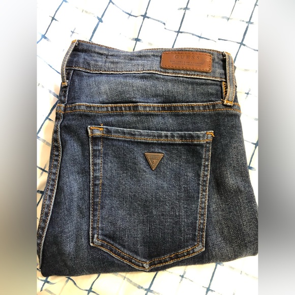 GUESS Women’s Power Curvy Mid-Rise Skinny Blue Jeans Pants - Picture 4 of 4